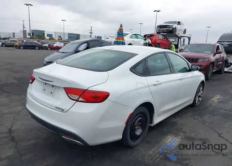 2015 Chrysler 200 S z USA, uszkodzony, nr VIN 1C3CCCBB7FN531636